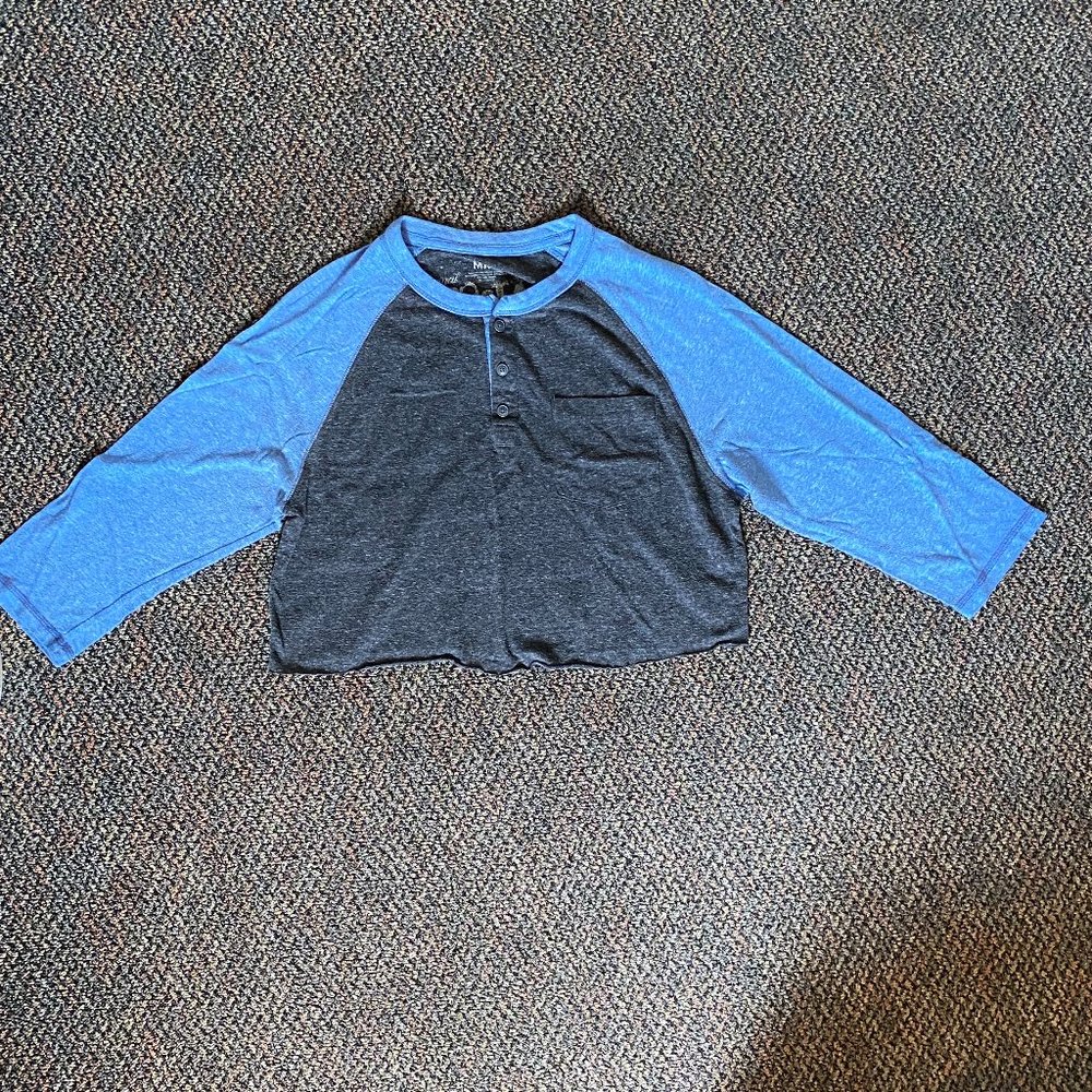 Cropped Henley 3/4 Sleeve